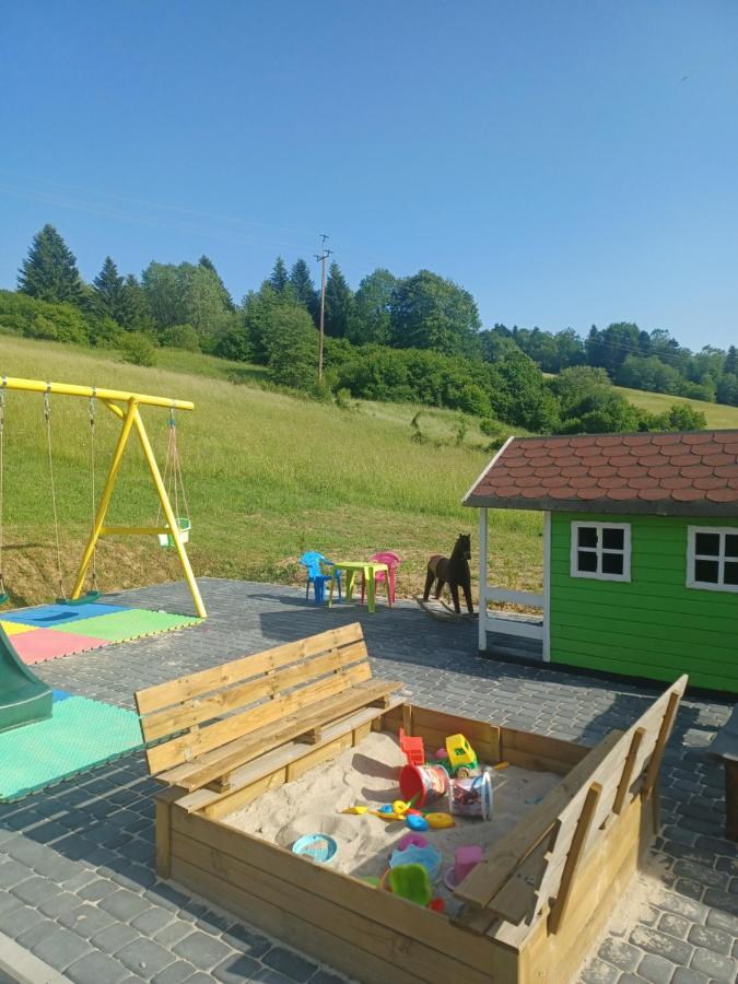 Lesny Dzban Hotell Komańcza Exteriör bild